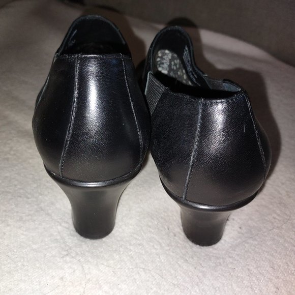 38 Black Leather Dansko Healed Bootie Never Worn - Picture 3 of 6